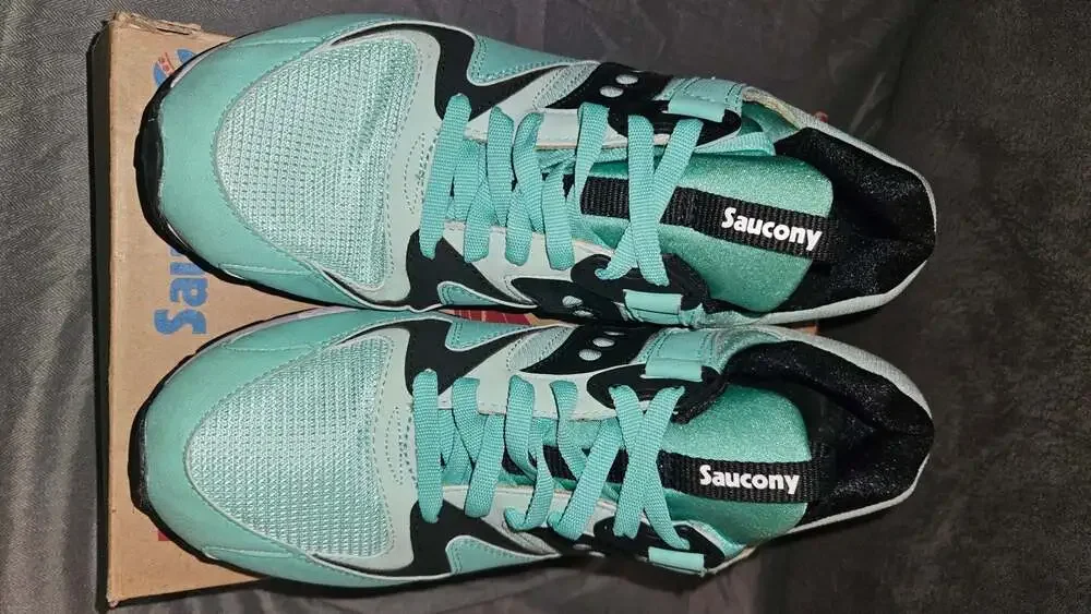 Saucony Grid 9000 Mint Black Retro Running Sneakers
